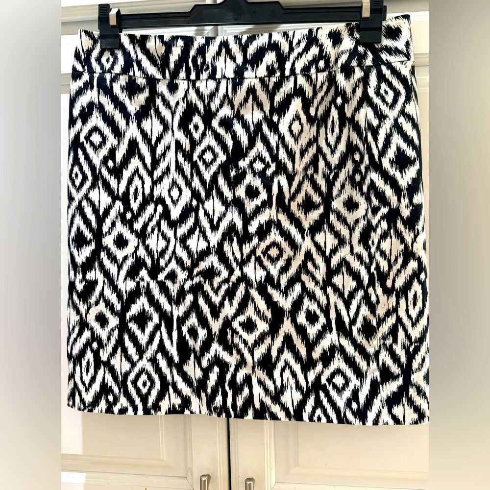 Cynthia Rowley Black and White Strips Women's Skirt 8